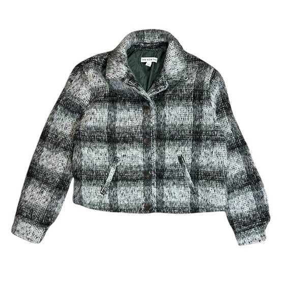 And now this green gray plaid meadowland cropped shacket jacket - Picture 2 of 7